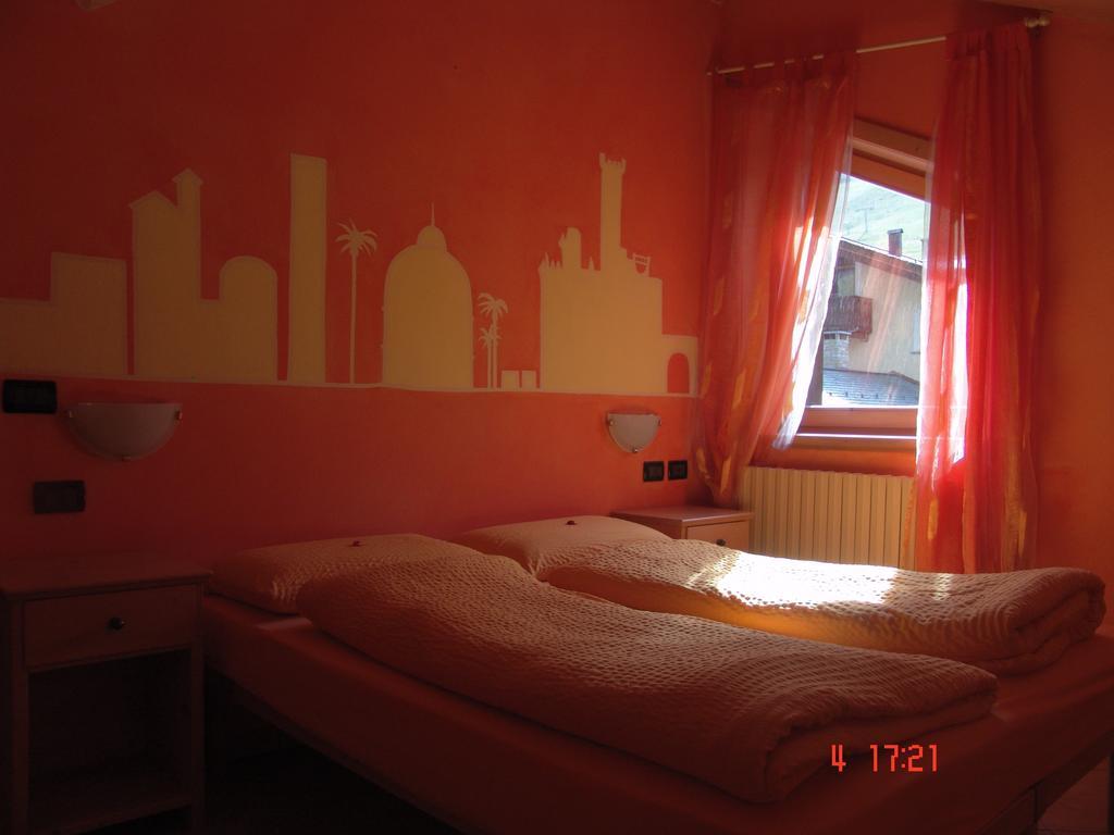Ferienwohnung Casa Martina Livigno Zimmer foto